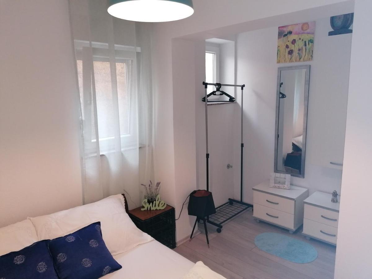 Apartmani Krijesnica Senj  Luaran gambar