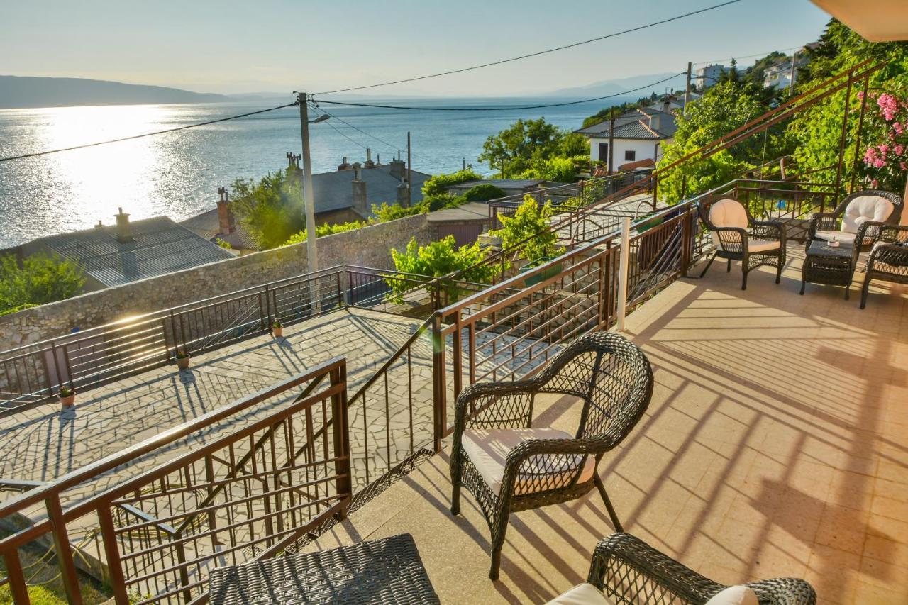 Apartmani Krijesnica Senj  Luaran gambar