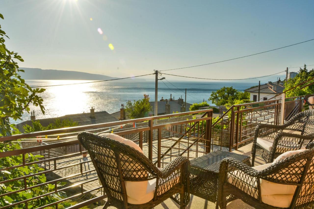 Apartmani Krijesnica Senj  Luaran gambar