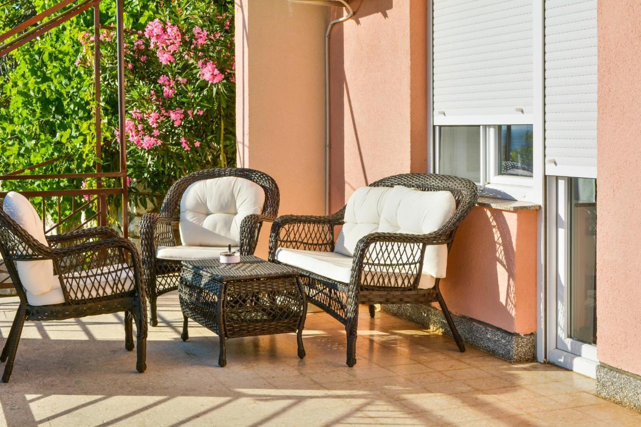 Apartmani Krijesnica Senj  Luaran gambar